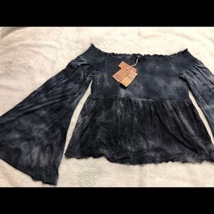 NWT American Eagle off the shoulder top